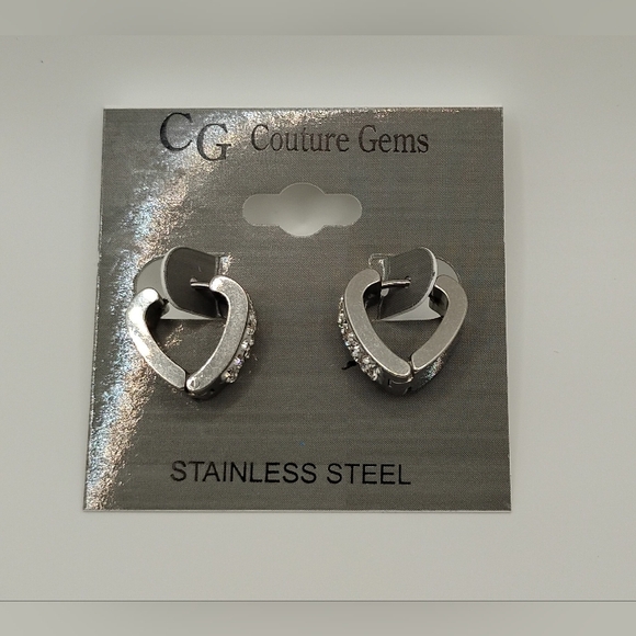 Jewelry - Silver S.Steel Heart Earrings 🎁